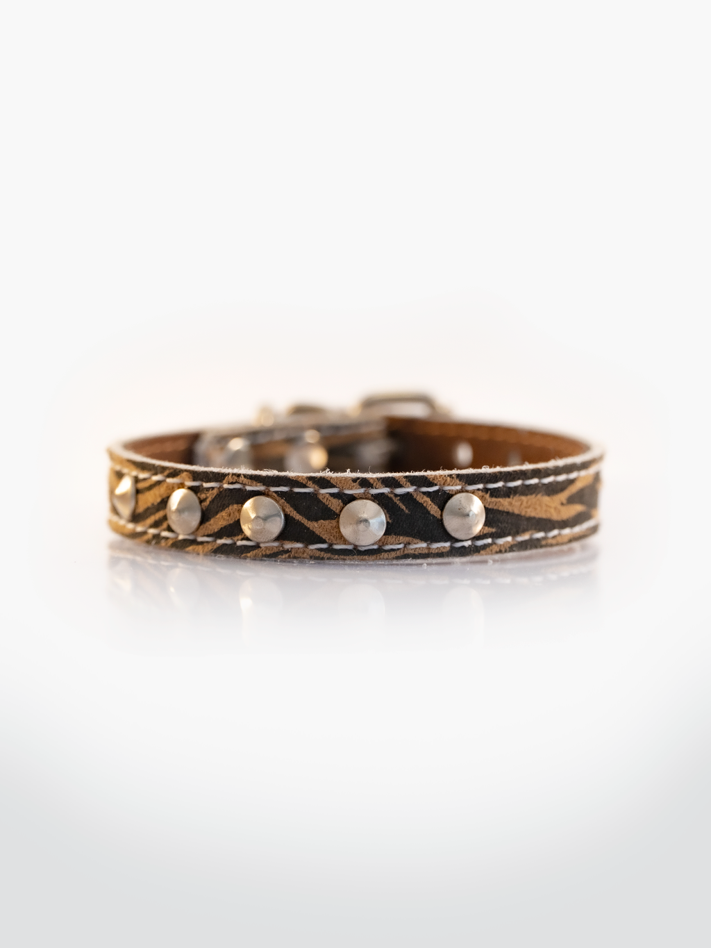 COLLAR DE CUERO ANIMAL PRINT MINI TIGER CON TACHAS