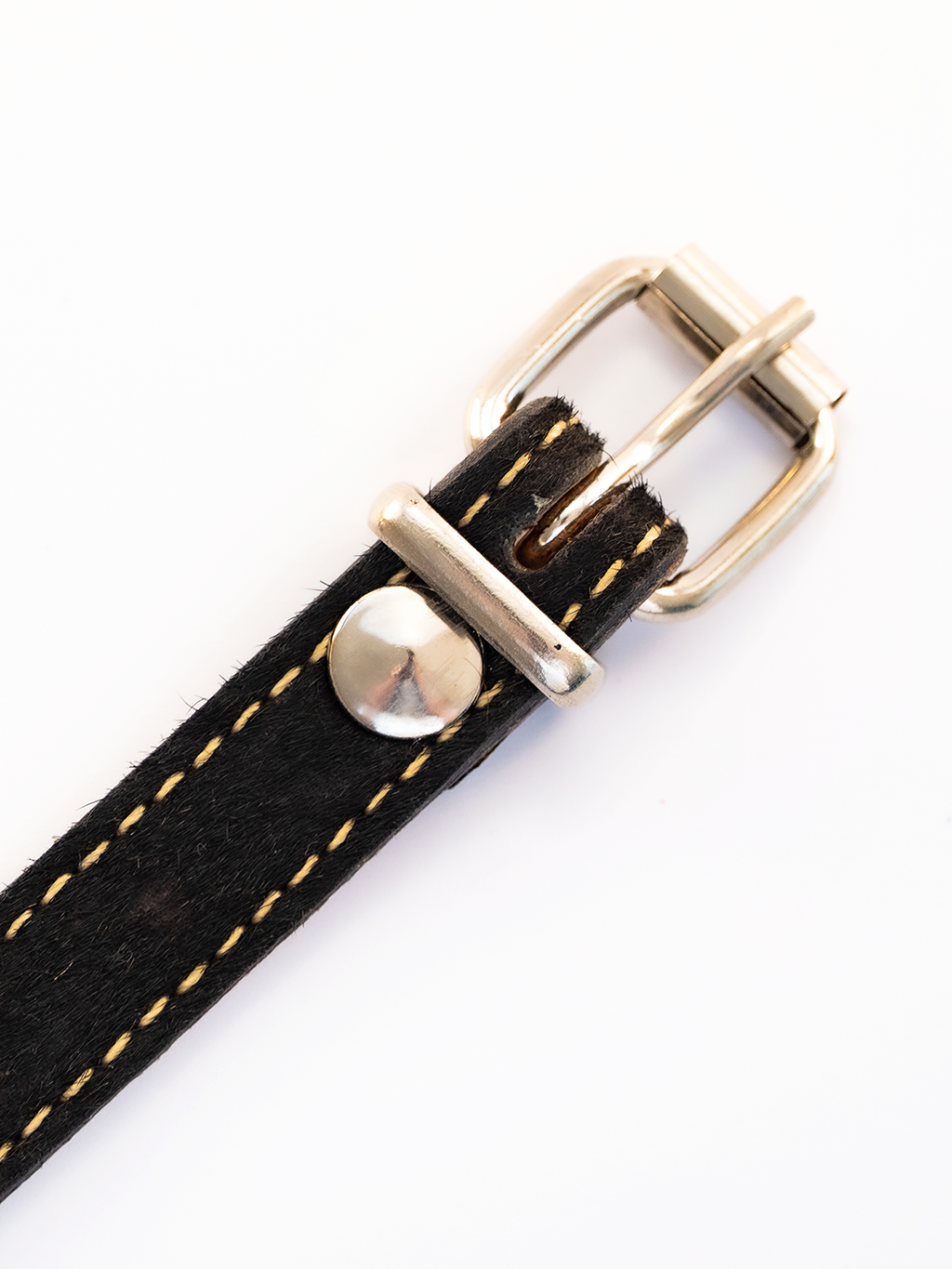 COLLAR DE CUERO NEGRO TEXTURA